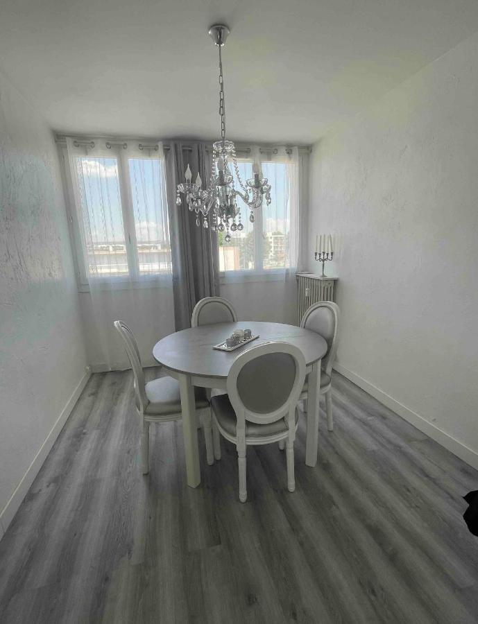 Appartement Proche Aeroport Marignane Bagian luar foto